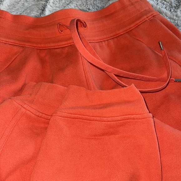Lululemon Scuba High-Rise Jogger Warm Coral *Cotton, size 4 in EUC. - Picture 17 of 17